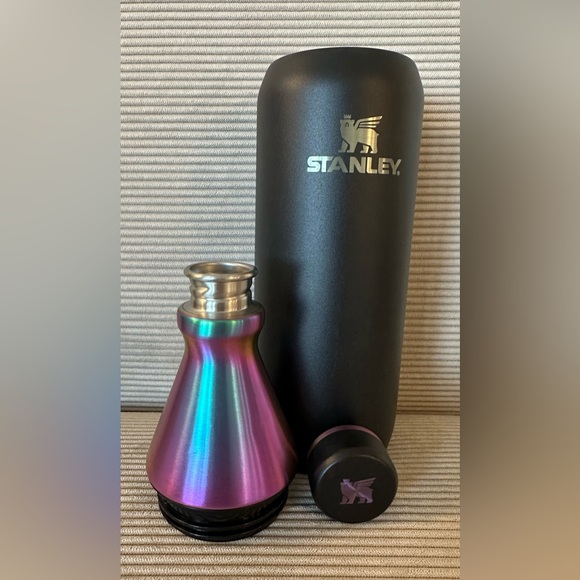 20 oz Black STANLEY Chroma All Day Slim Bottle - Picture 2 of 6